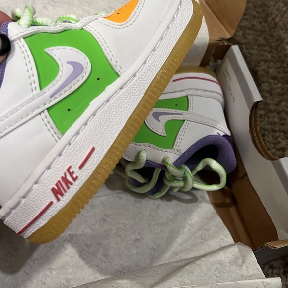 Nike Air Force 1 LV8 1 Kids Shoes - Picture 7 of 9